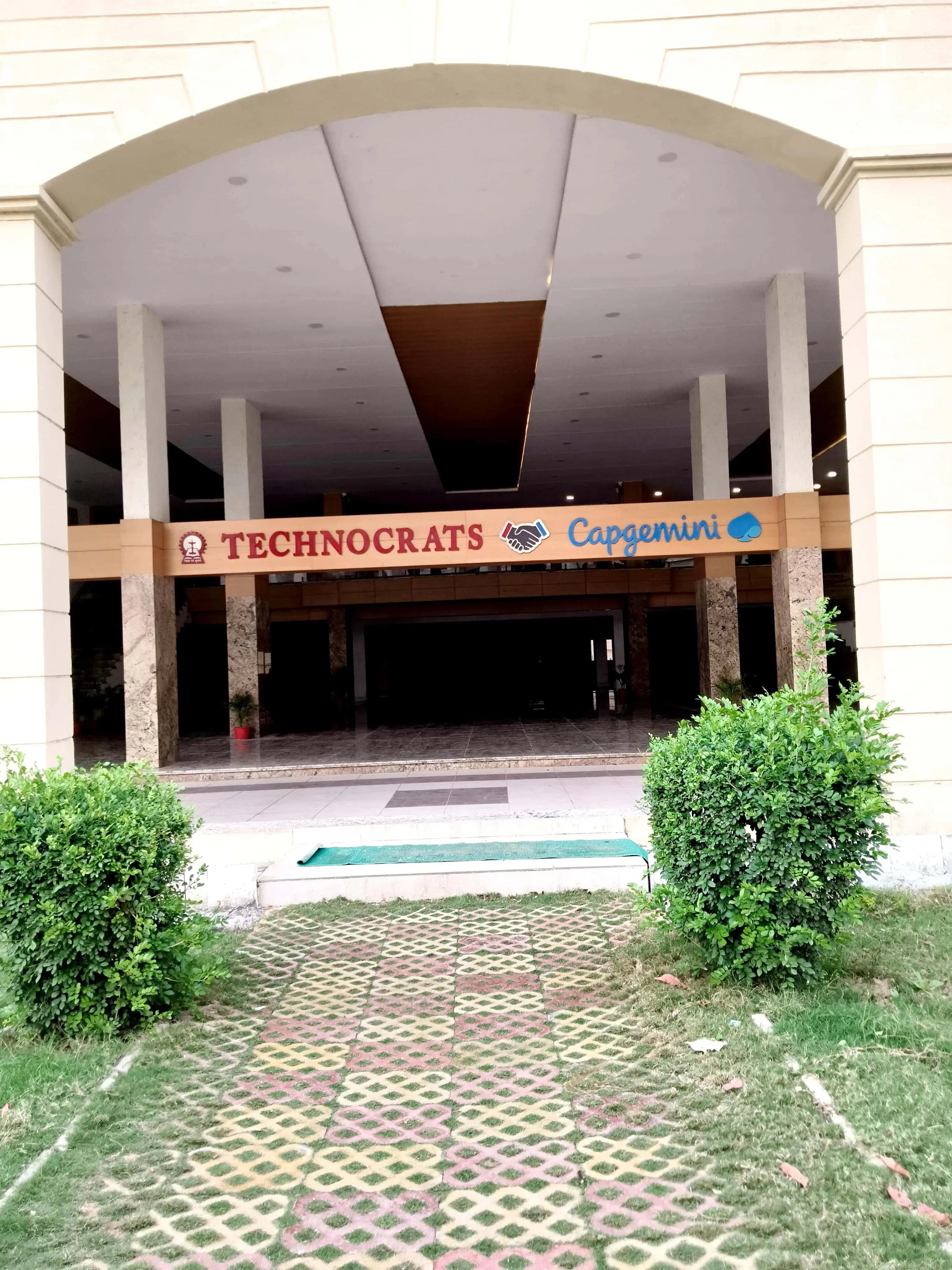 Technocrats Institute of Technology Bhopal Academic Building photo 10